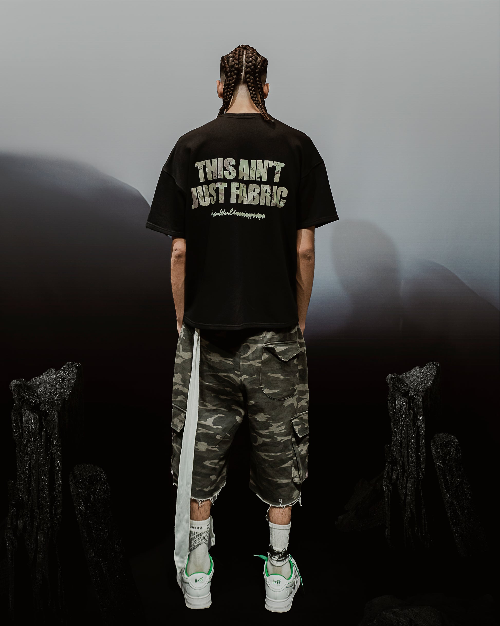 CAMO BLACK TEE